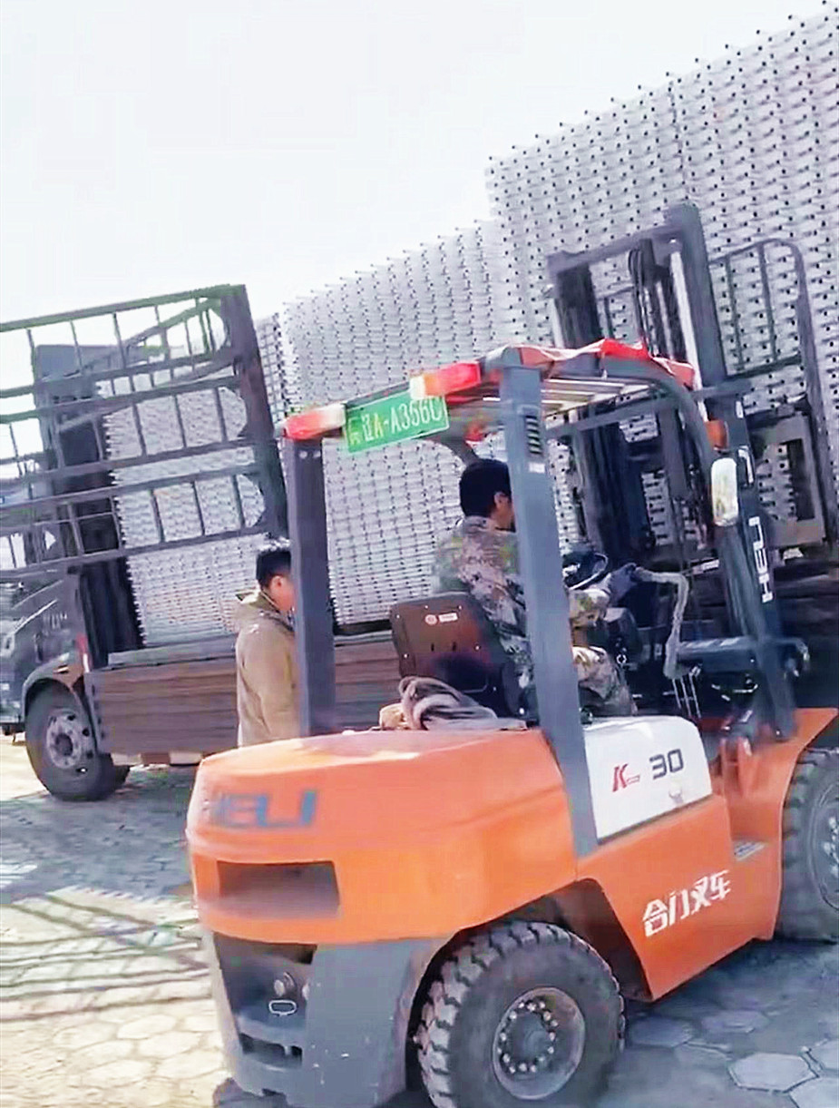 本溪鋅鋼護欄發(fā)貨